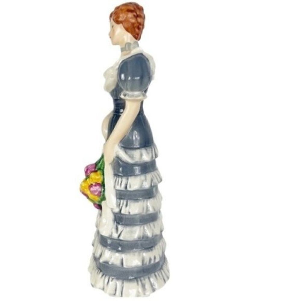 Goebel German Federation of Women's Club Lady Figurine 1984, Series 1 of 4 - Picture 4 of 15